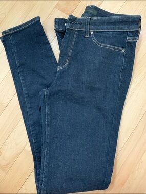 Uniqlo Women's Dark Indigo Skinny Jeans